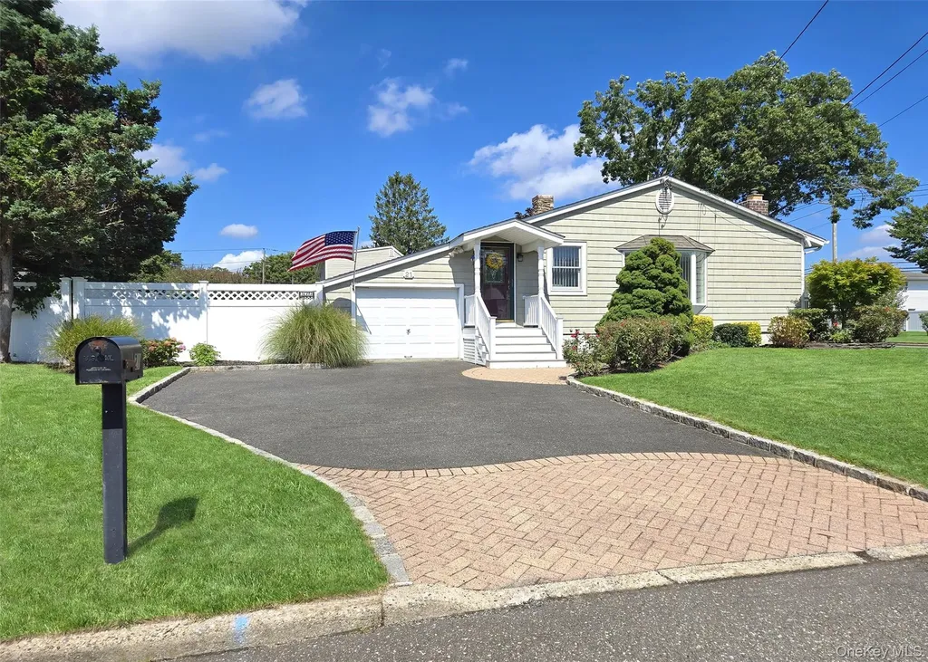 21 Jackson Avenue Centereach NY 11720