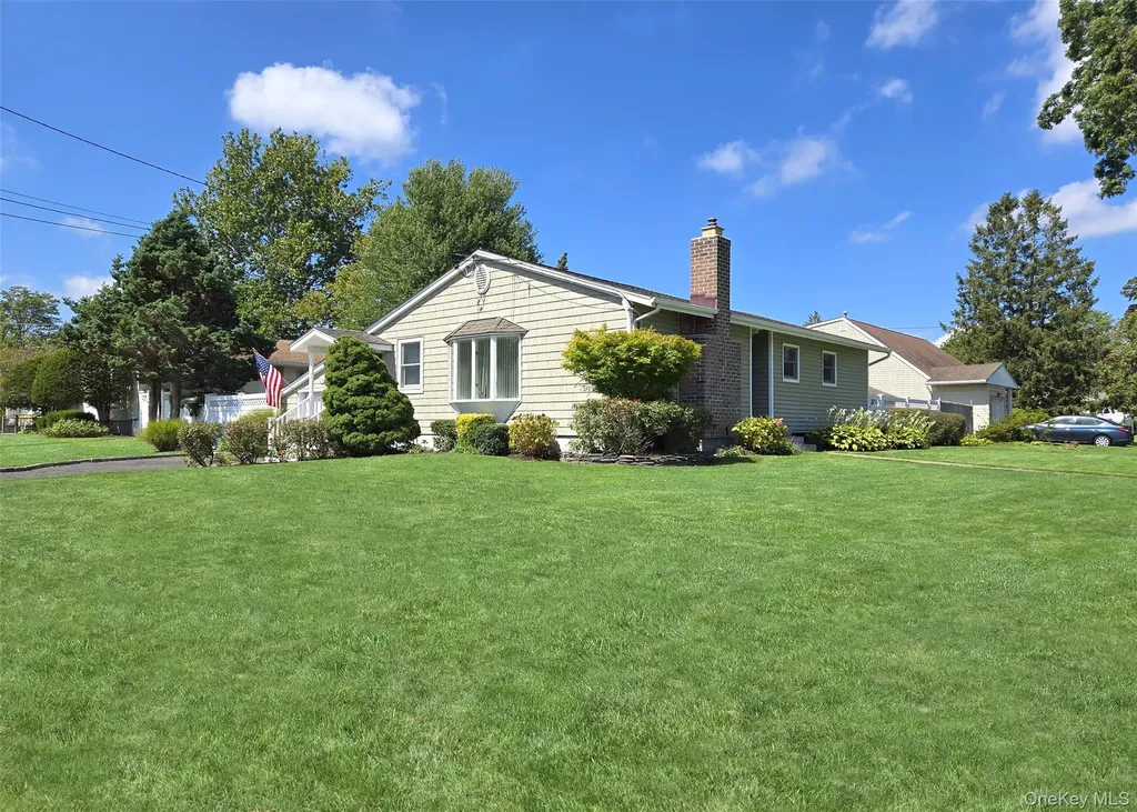 21 Jackson Avenue Centereach NY 11720