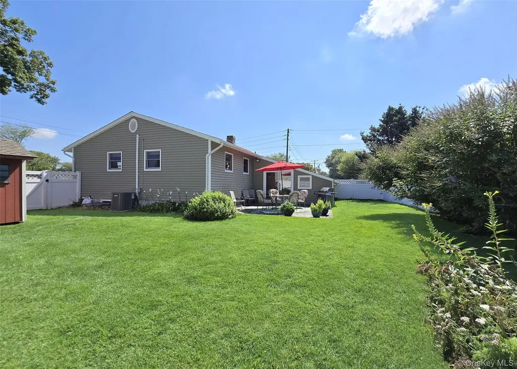 21 Jackson Avenue Centereach NY 11720