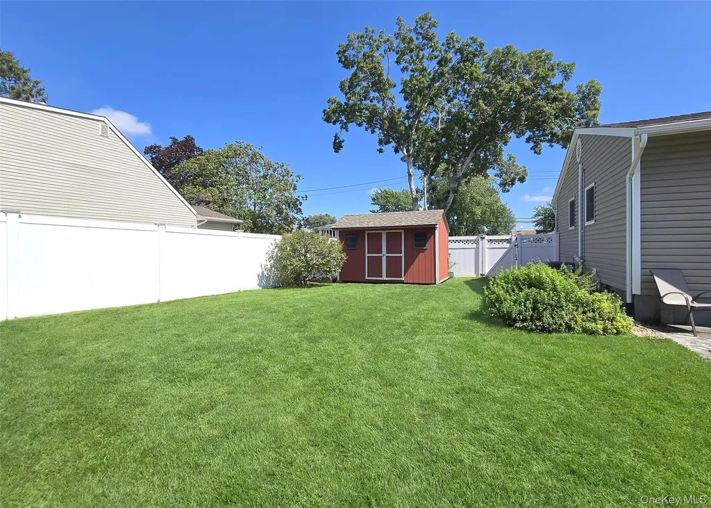 21 Jackson Avenue Centereach NY 11720