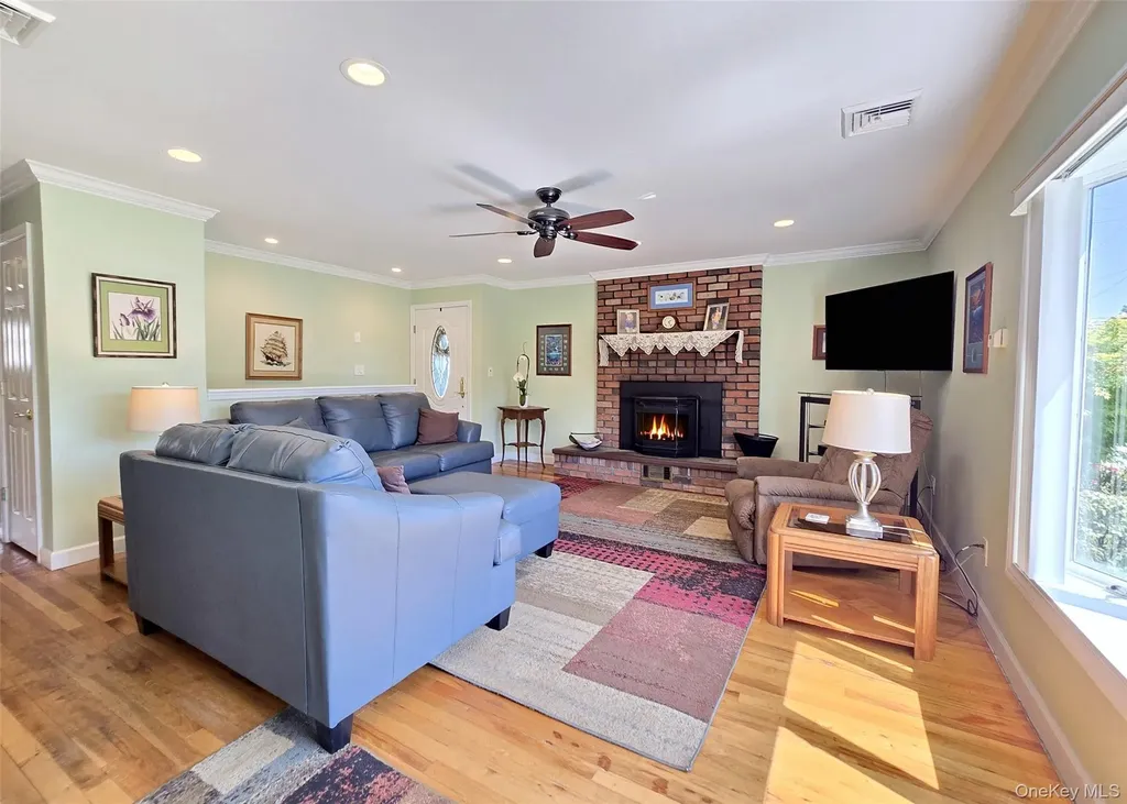 21 Jackson Avenue Centereach NY 11720