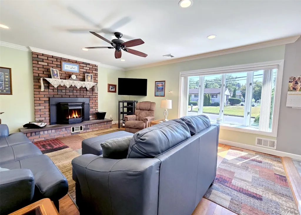 21 Jackson Avenue Centereach NY 11720