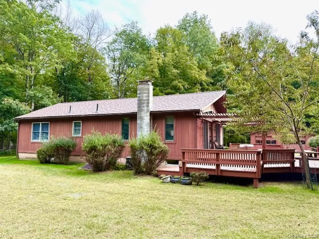 19 Andrew Paye Road Pond Eddy NY 12770