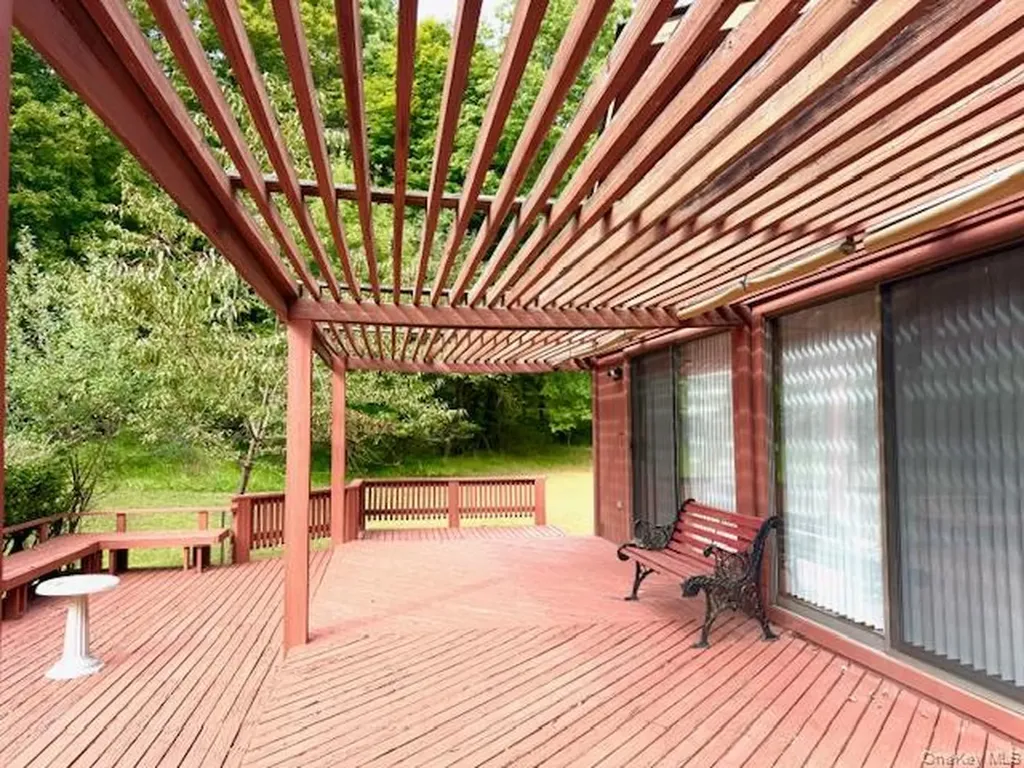 19 Andrew Paye Road Pond Eddy NY 12770