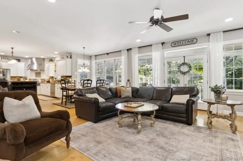 17 High Goal Lane Beacon NY 12508