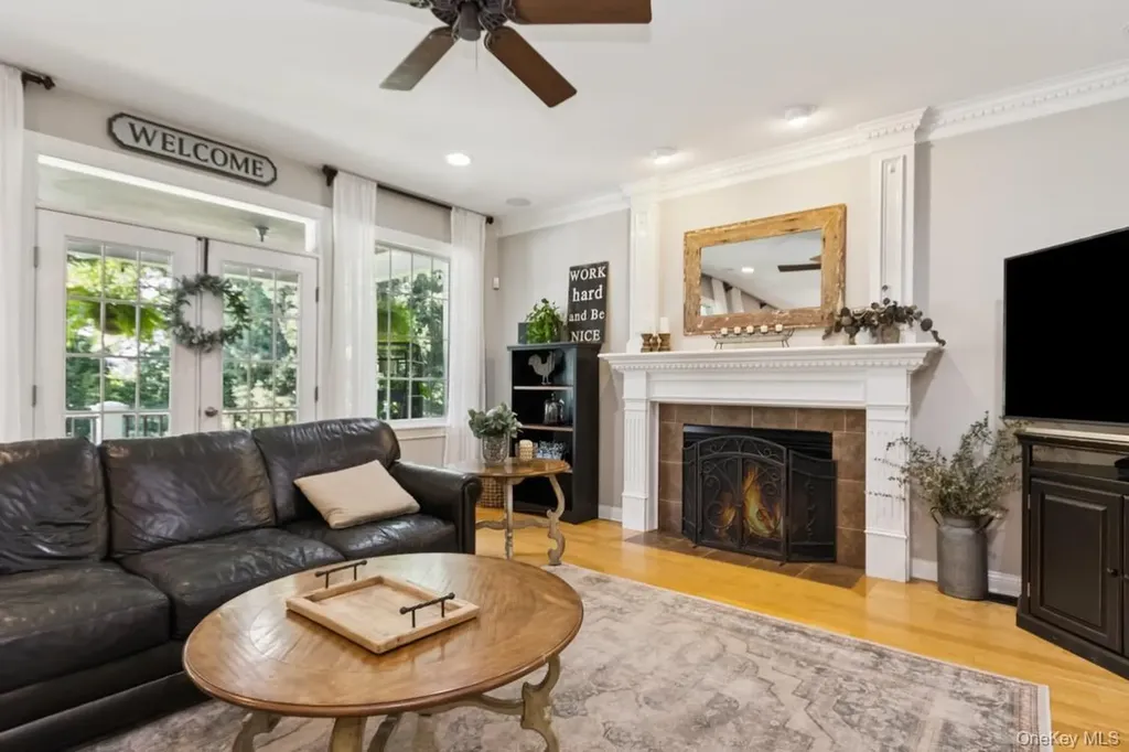 17 High Goal Lane Beacon NY 12508