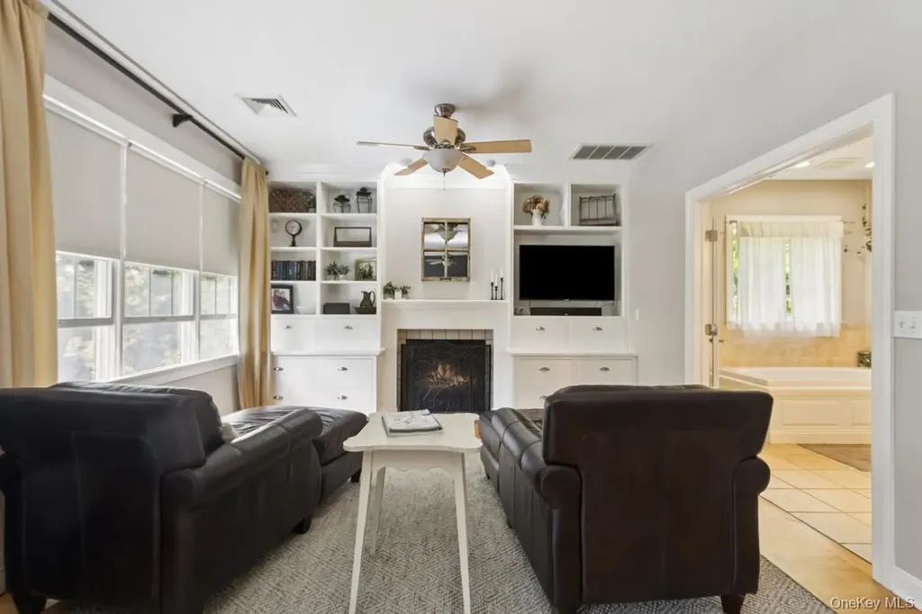 17 High Goal Lane Beacon NY 12508