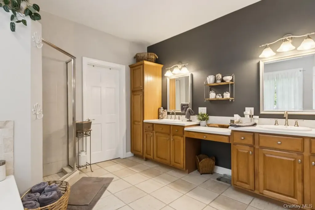 17 High Goal Lane Beacon NY 12508