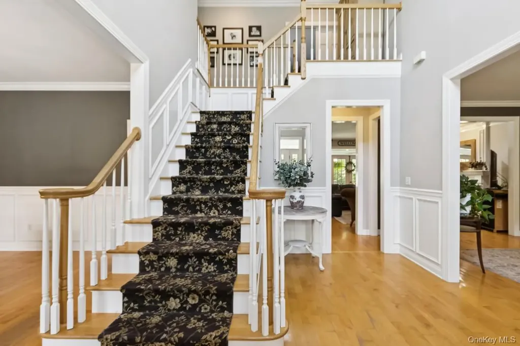 17 High Goal Lane Beacon NY 12508