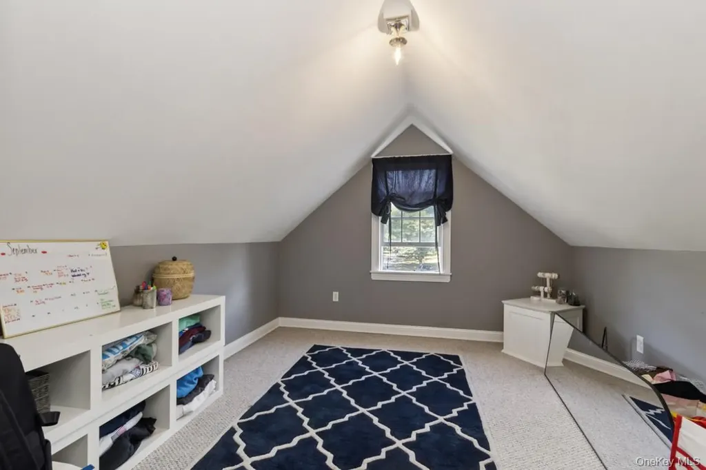 17 High Goal Lane Beacon NY 12508
