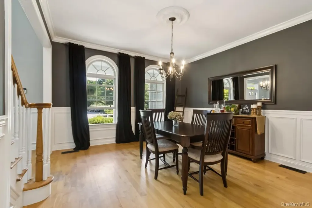 17 High Goal Lane Beacon NY 12508