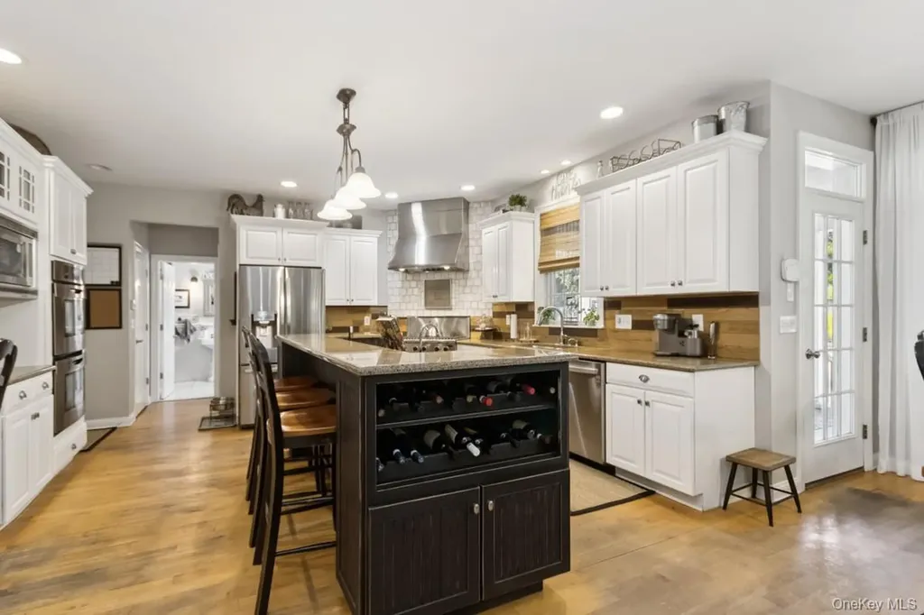 17 High Goal Lane Beacon NY 12508