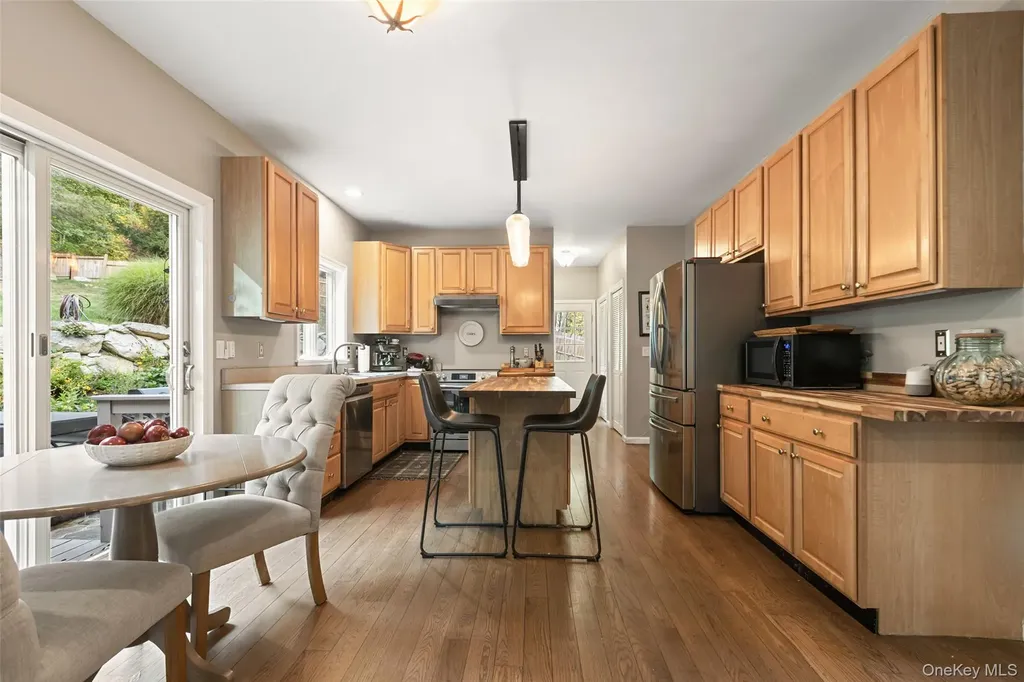 10 Andreas Court Holmes NY 12531