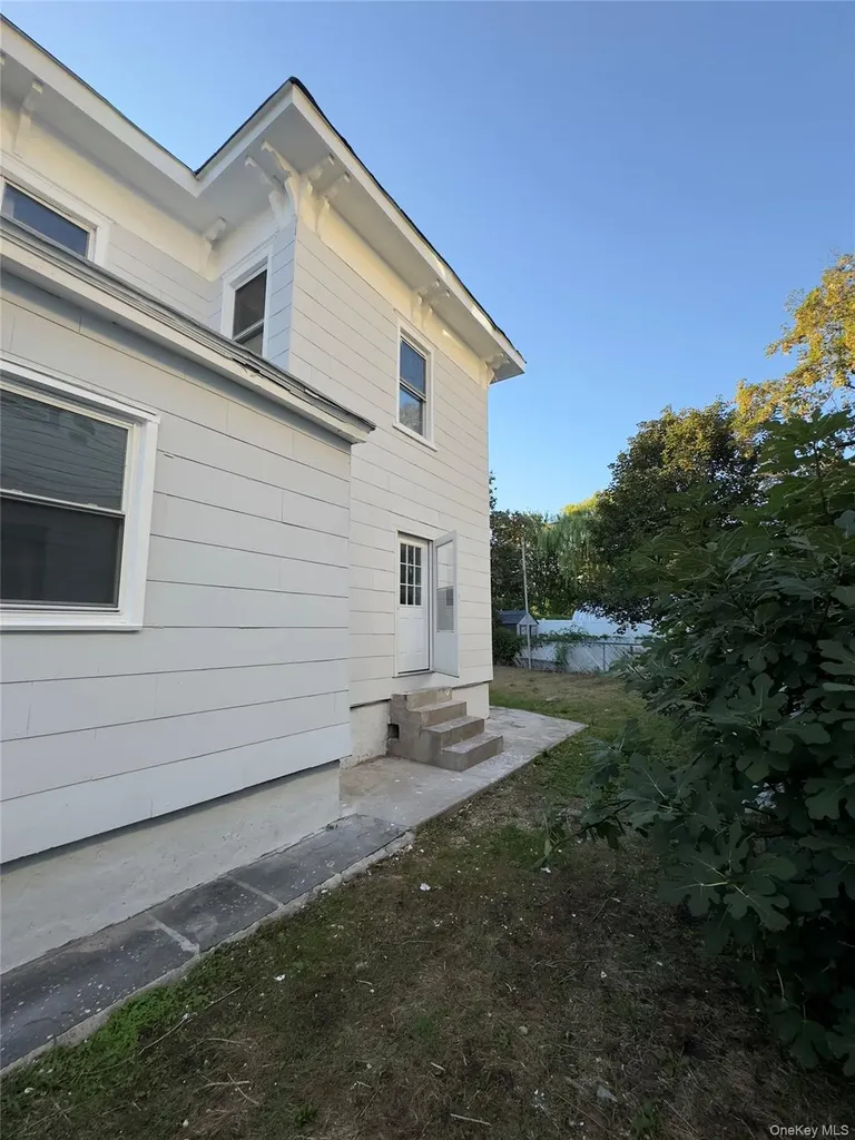 11 Lafayette Place Yonkers NY 10701