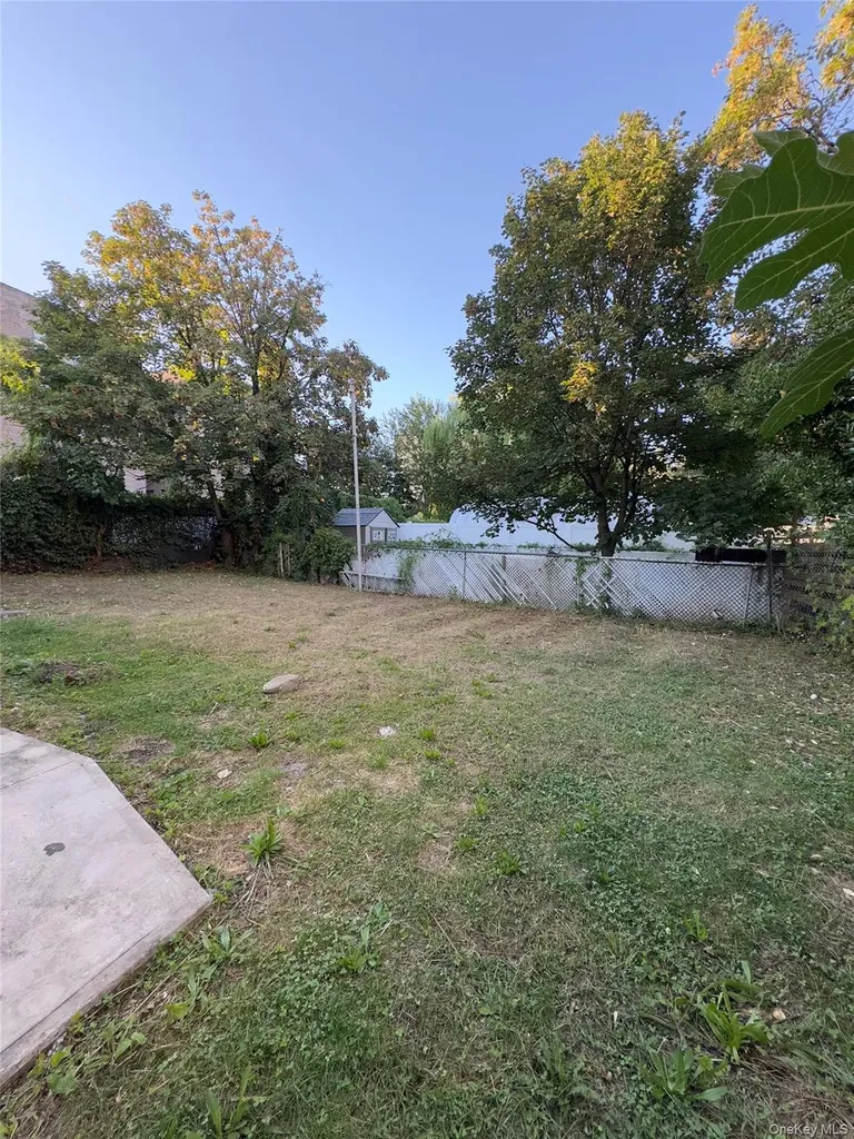 11 Lafayette Place Yonkers NY 10701