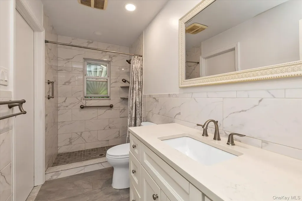 1280 Arlington Avenue Elmont NY 11003