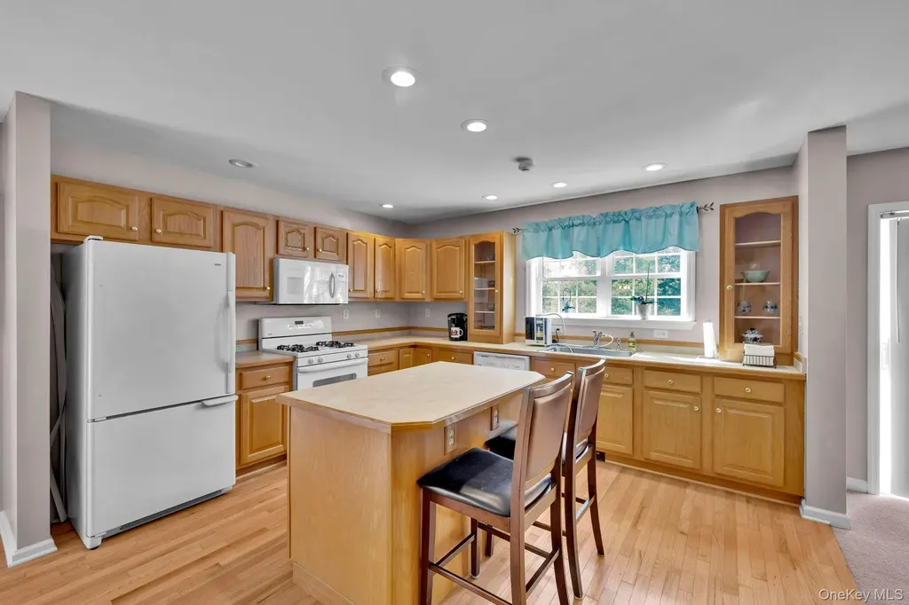 8 Roosa Road Wallkill NY 12589