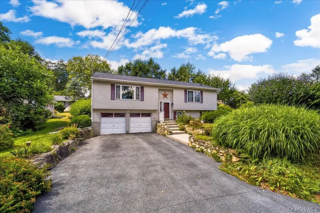 16 Overlin Road Patterson NY 12563