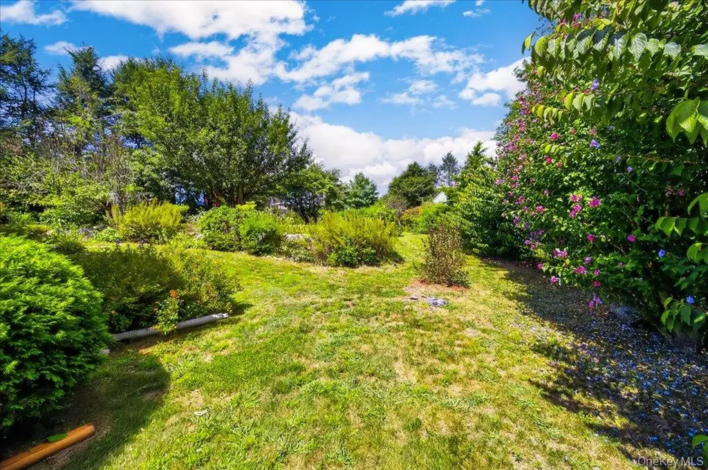 16 Overlin Road Patterson NY 12563
