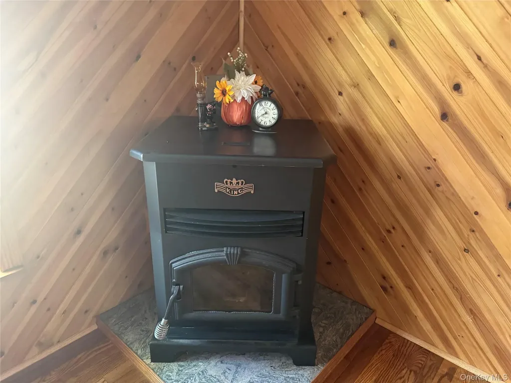35 Oneida Trail Glen Spey NY 12737