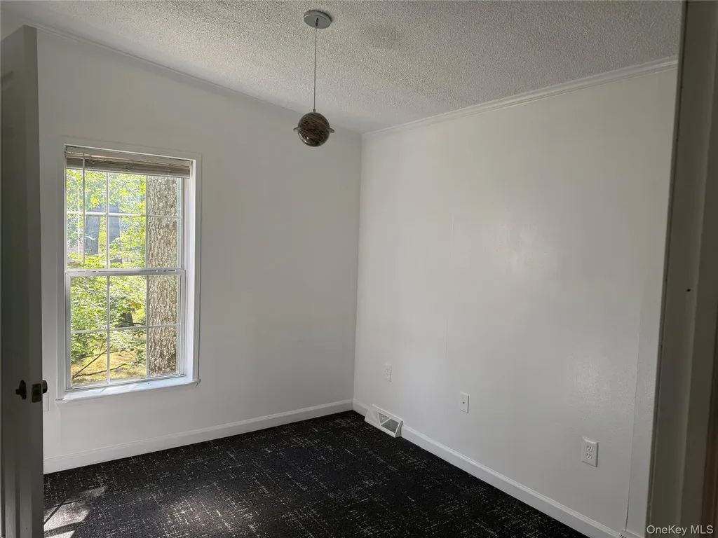 35 Oneida Trail Glen Spey NY 12737