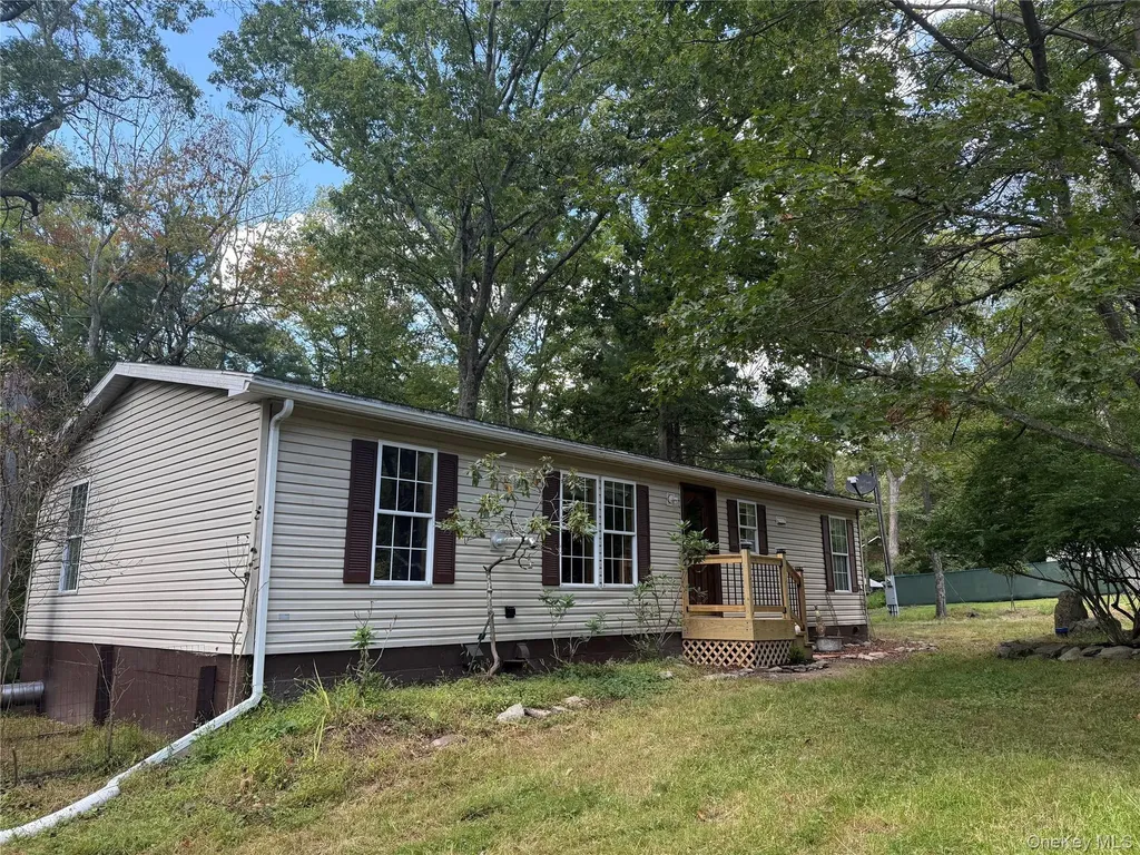 35 Oneida Trail Glen Spey NY 12737
