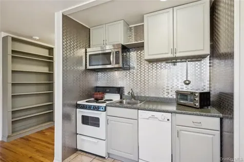 1145 Major Pond Road Orient NY 11957