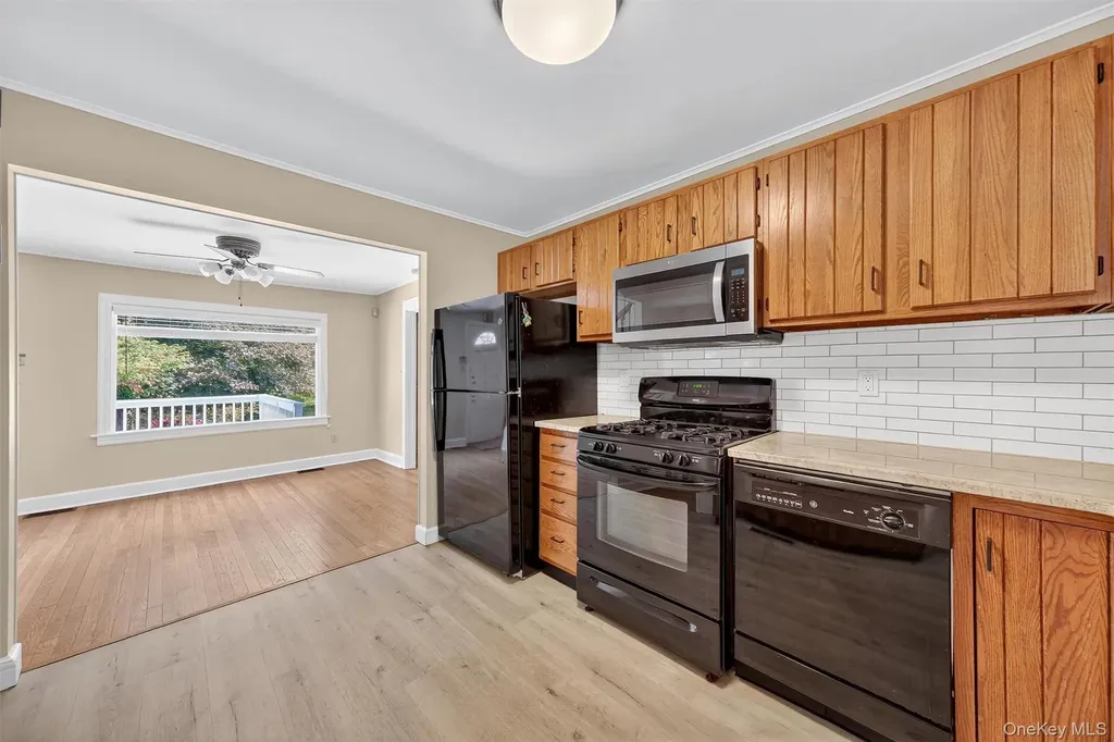 4 Knolls Road Poughkeepsie NY 12601