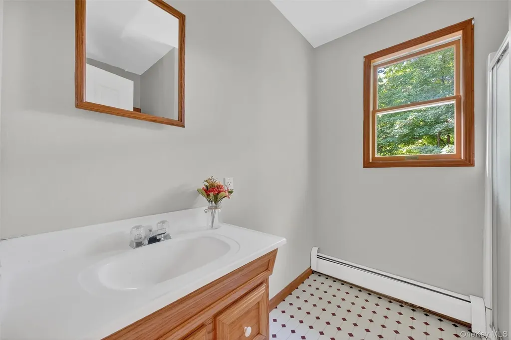 4 Knolls Road Poughkeepsie NY 12601