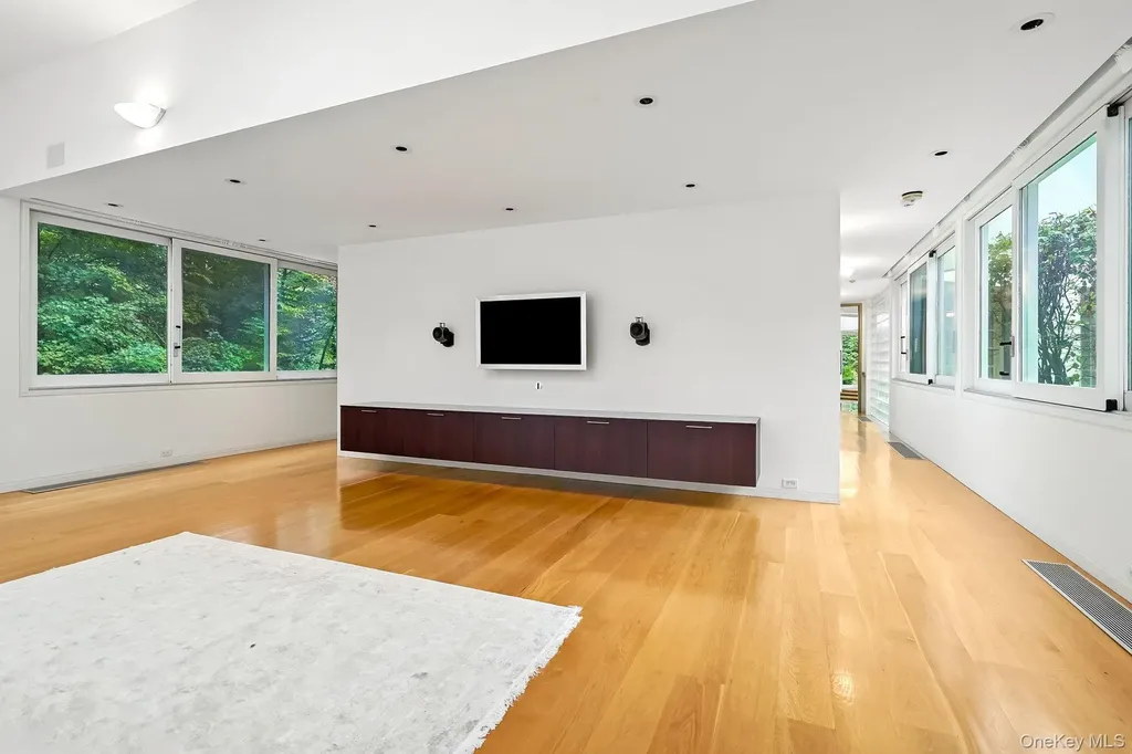 20 Bessel Lane Chappaqua NY 10514