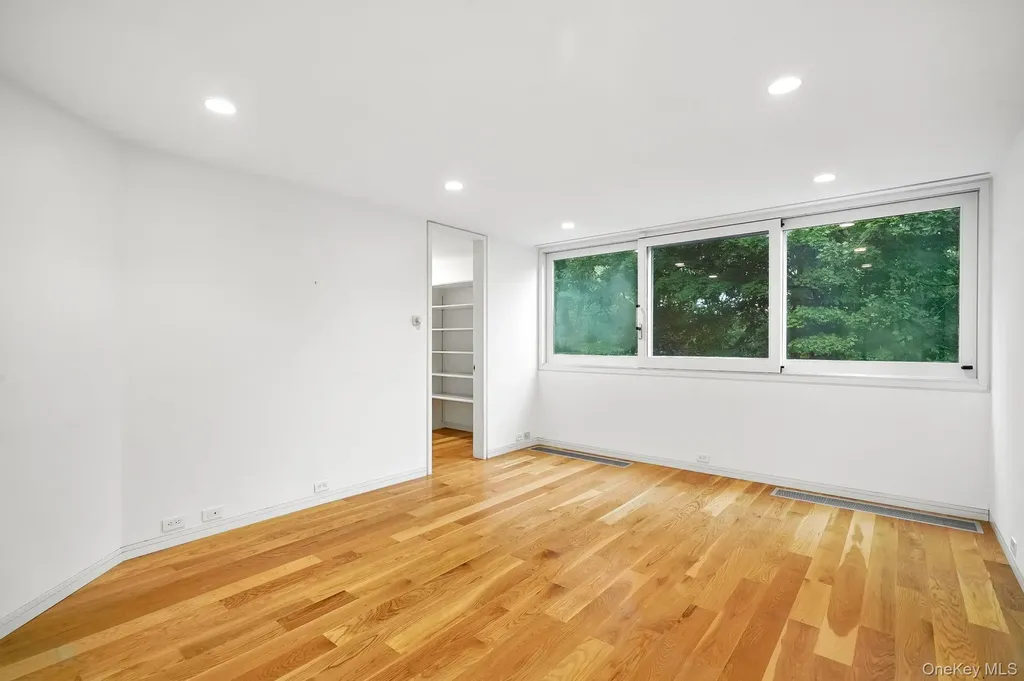 20 Bessel Lane Chappaqua NY 10514
