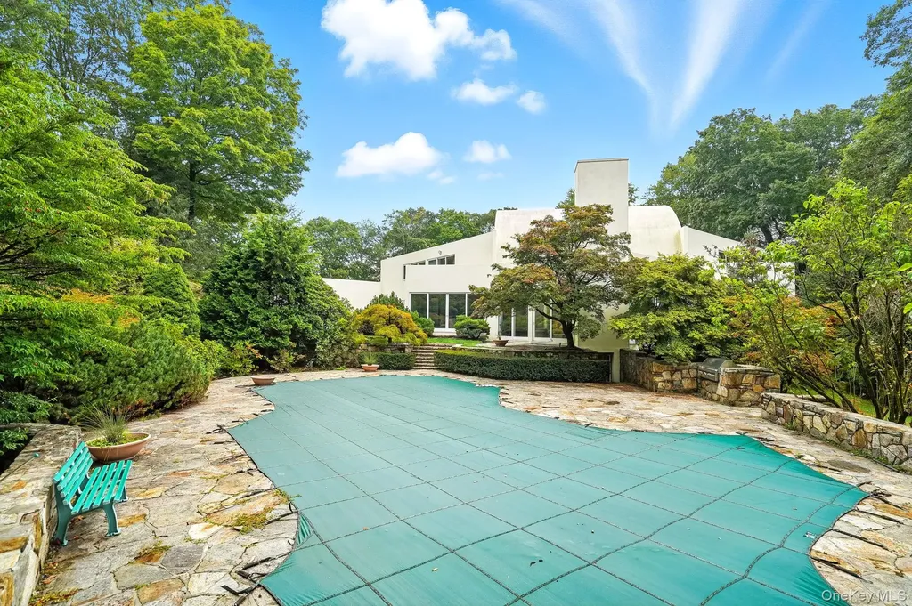 20 Bessel Lane Chappaqua NY 10514