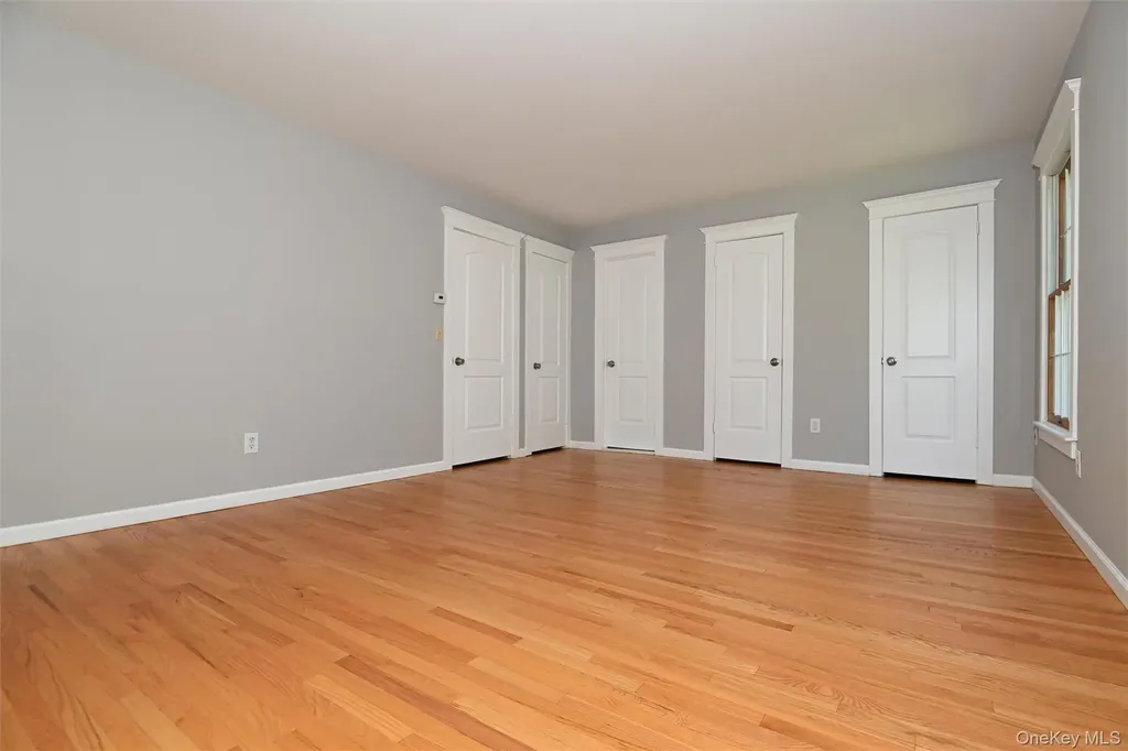 5 Watergate Drive Amawalk NY 10501