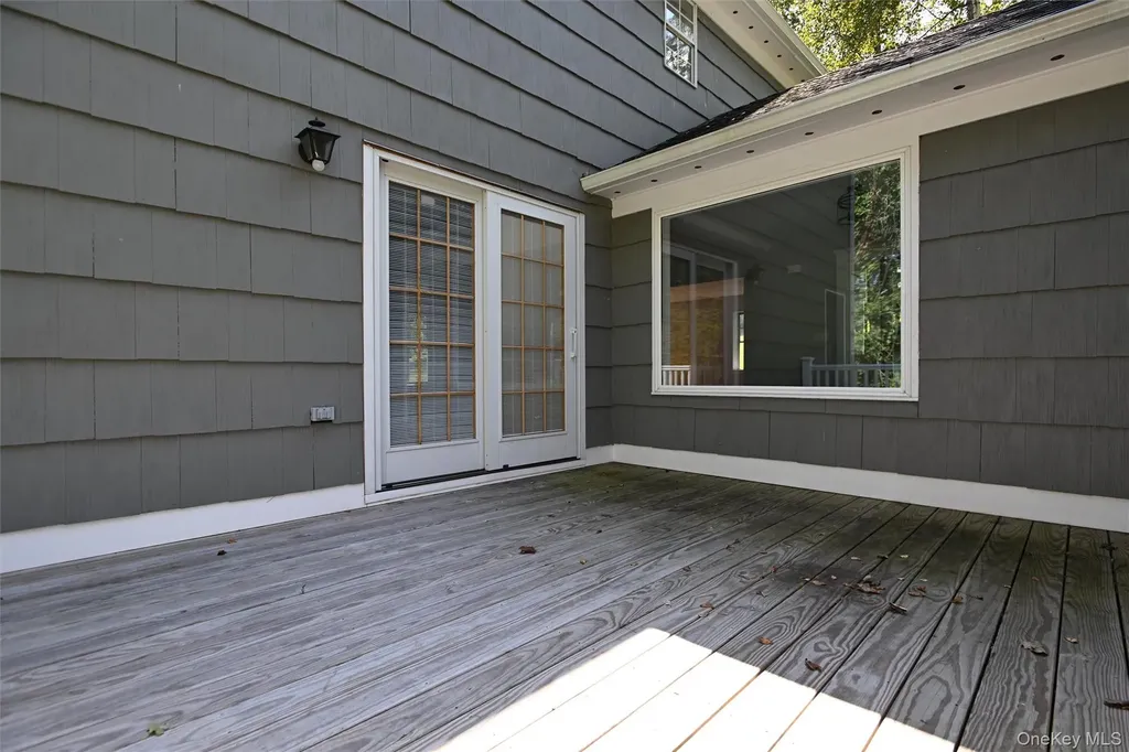 5 Watergate Drive Amawalk NY 10501