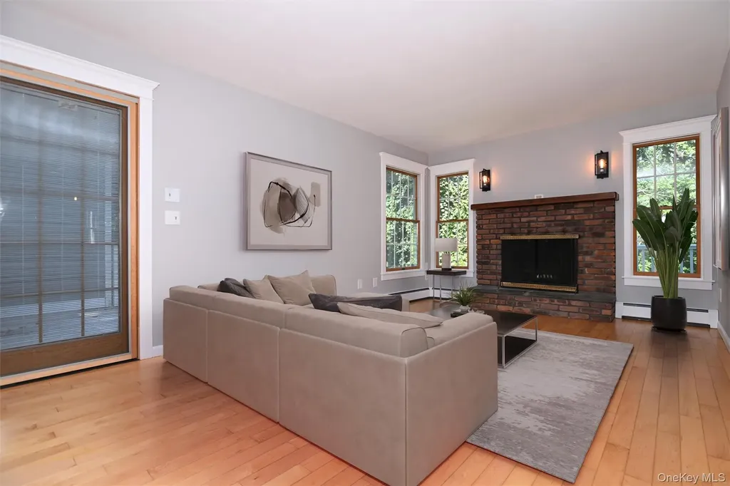 5 Watergate Drive Amawalk NY 10501