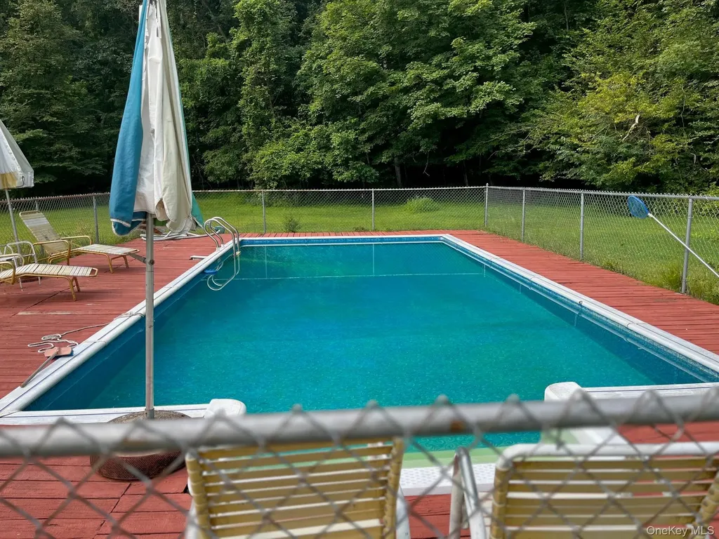 116 Nissenbaum Drive Spring Glen NY 12428