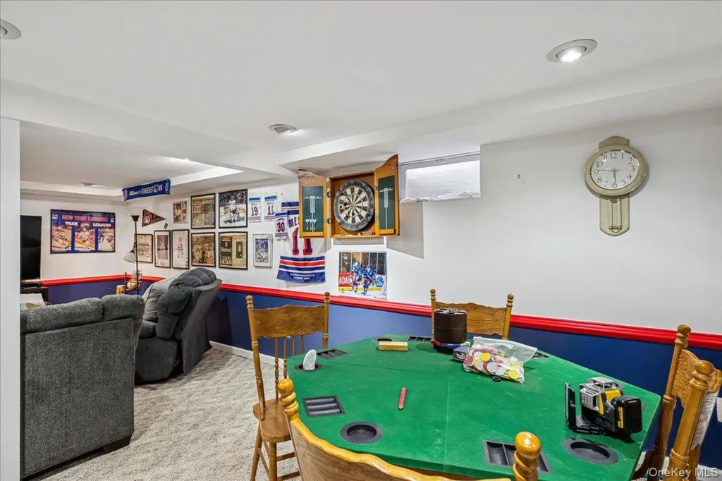 27 Mell Drive North Babylon NY 11703