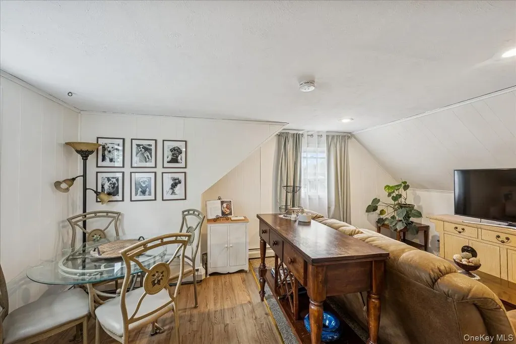 27 Mell Drive North Babylon NY 11703