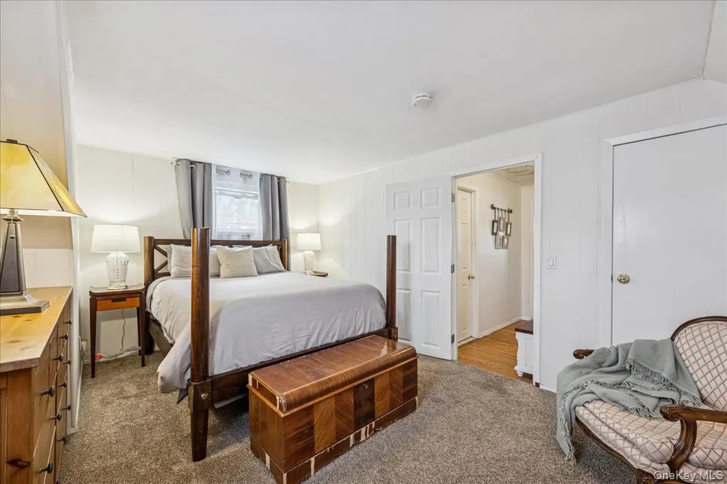 27 Mell Drive North Babylon NY 11703