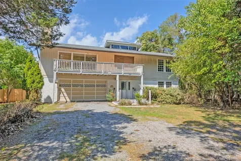 3 Beach Plum Drive Asharoken NY 11768