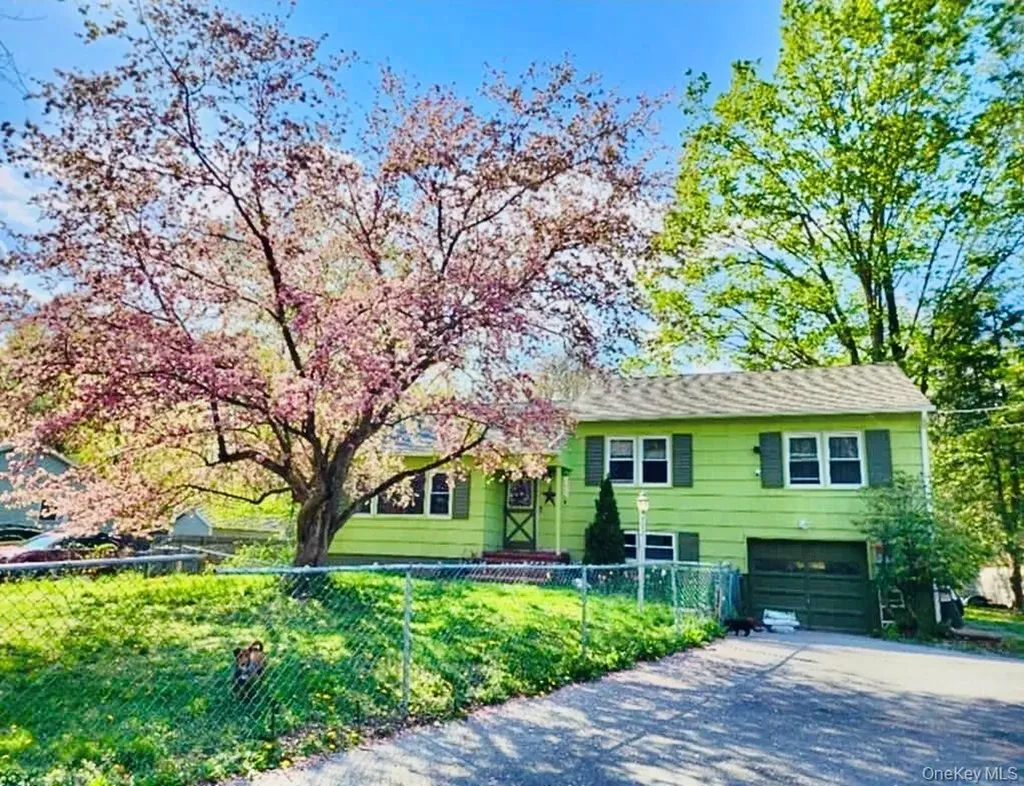 43 Cardinal Road Hyde Park NY 12538