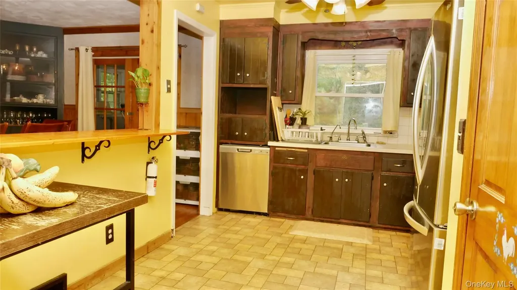 43 Cardinal Road Hyde Park NY 12538