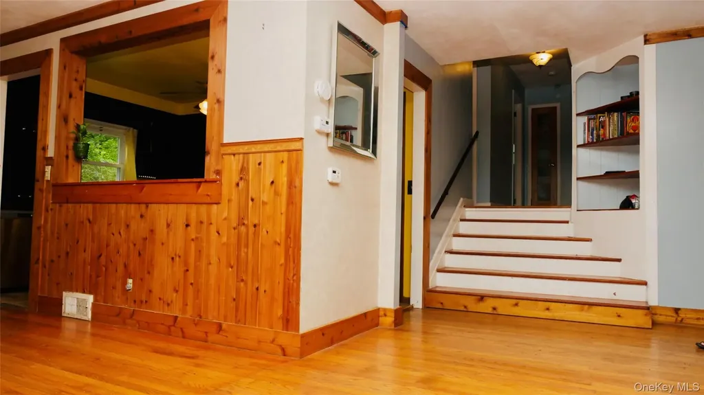 43 Cardinal Road Hyde Park NY 12538