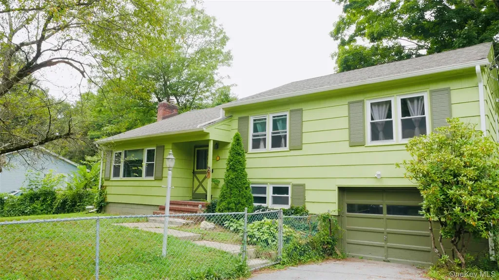 43 Cardinal Road Hyde Park NY 12538