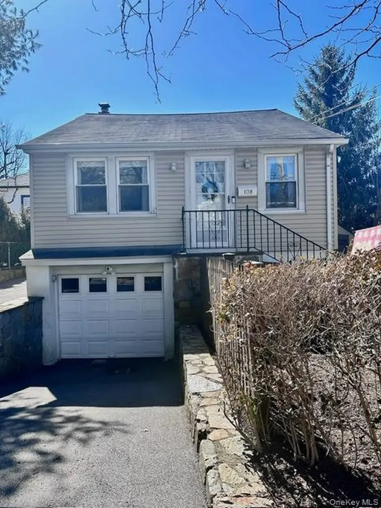 108 E Devonia Avenue Mount Vernon NY 10552