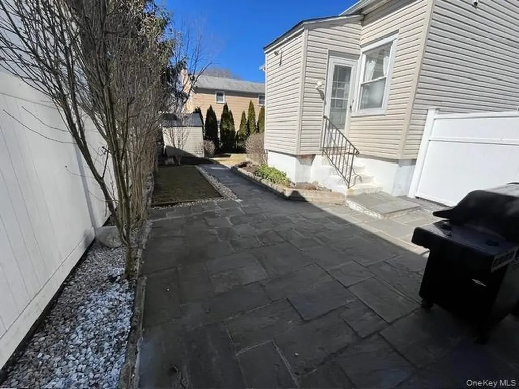 108 E Devonia Avenue Mount Vernon NY 10552
