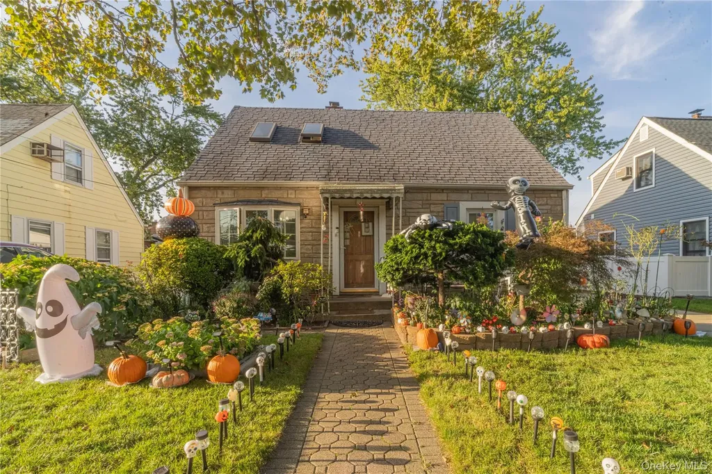 75 Peninsula Boulevard Valley Stream NY 11581