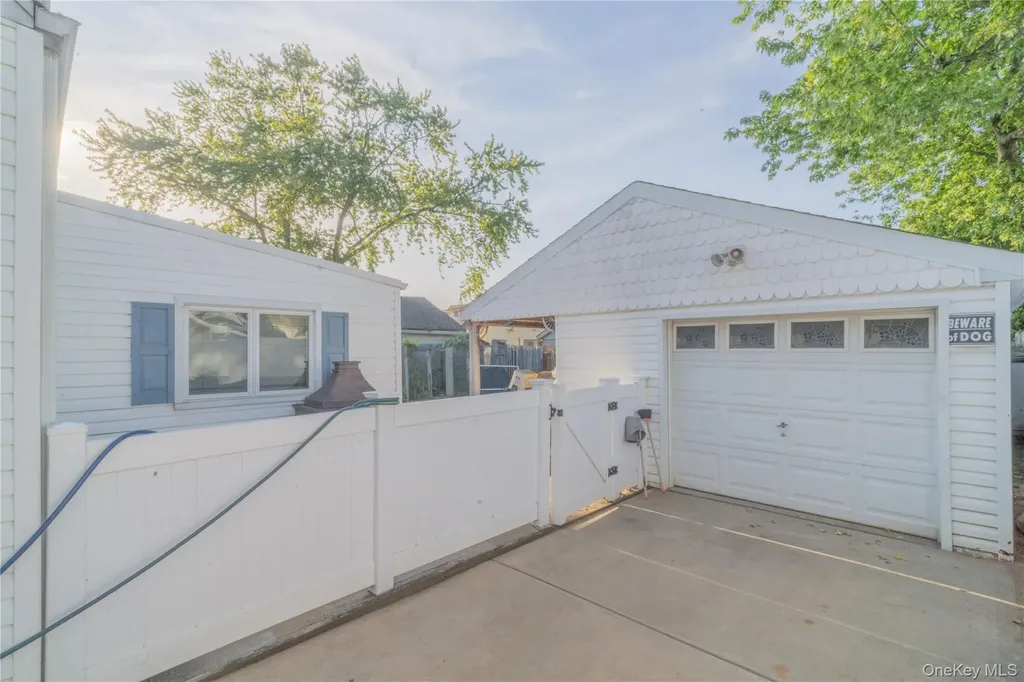 75 Peninsula Boulevard Valley Stream NY 11581