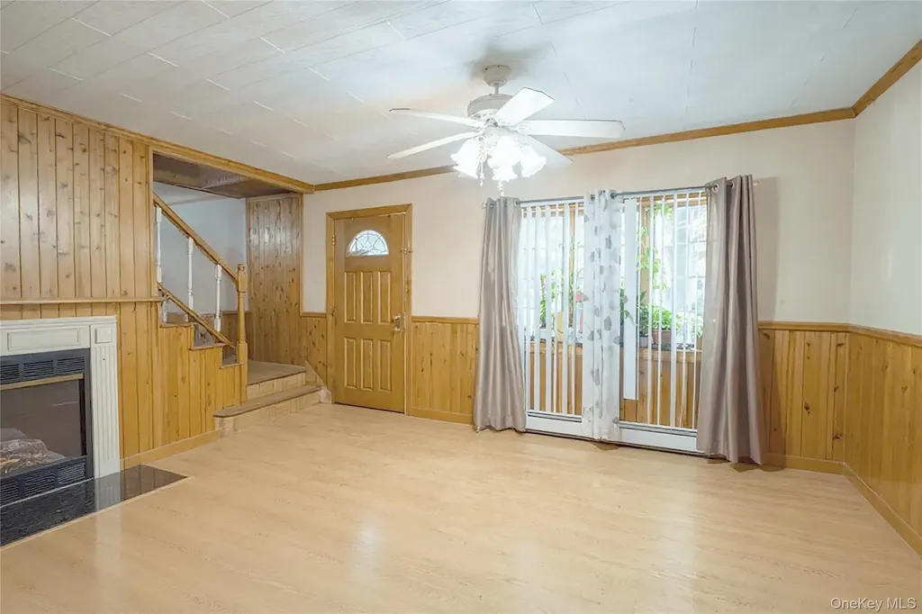 75 Peninsula Boulevard Valley Stream NY 11581