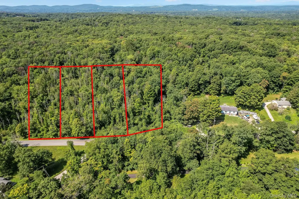 155 S Quaker Lane Hyde Park NY 12538